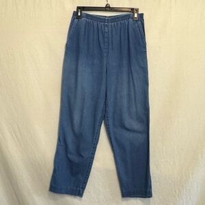 B-252‎ Alfred Dunner Elastic Waist Pull on Denim Blue Jean Capris Size 10